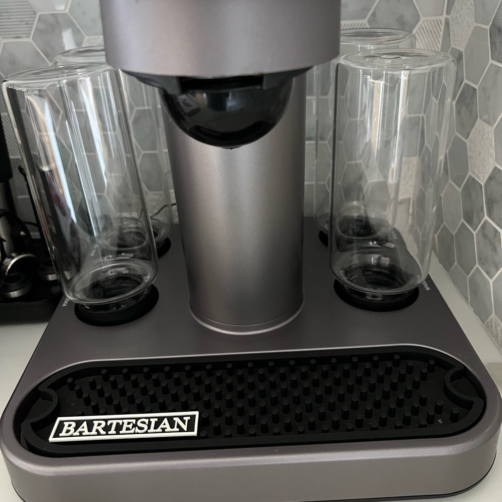 Pre-owned, like new, Bartesian Premium Cocktail Machine